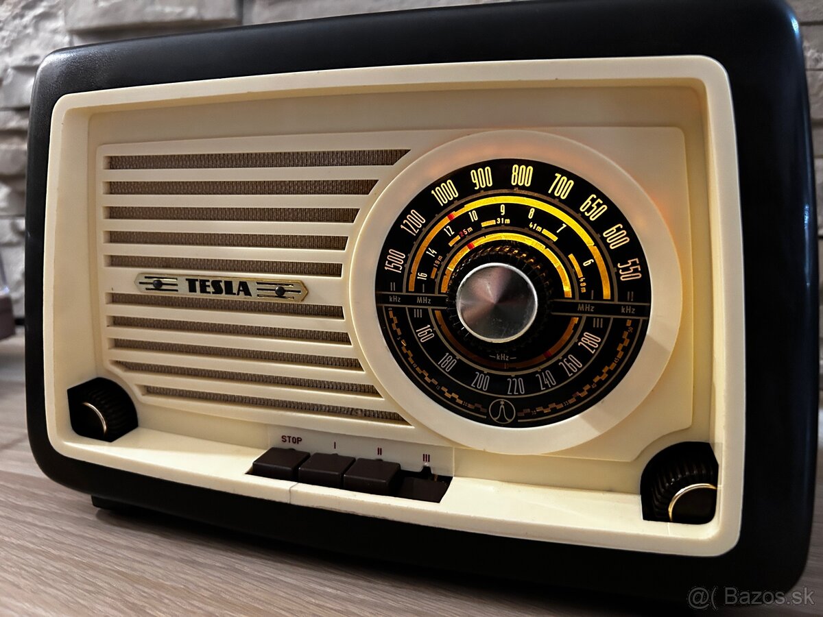 Tesla rádio s FM, Bluetooth, USB - 5
