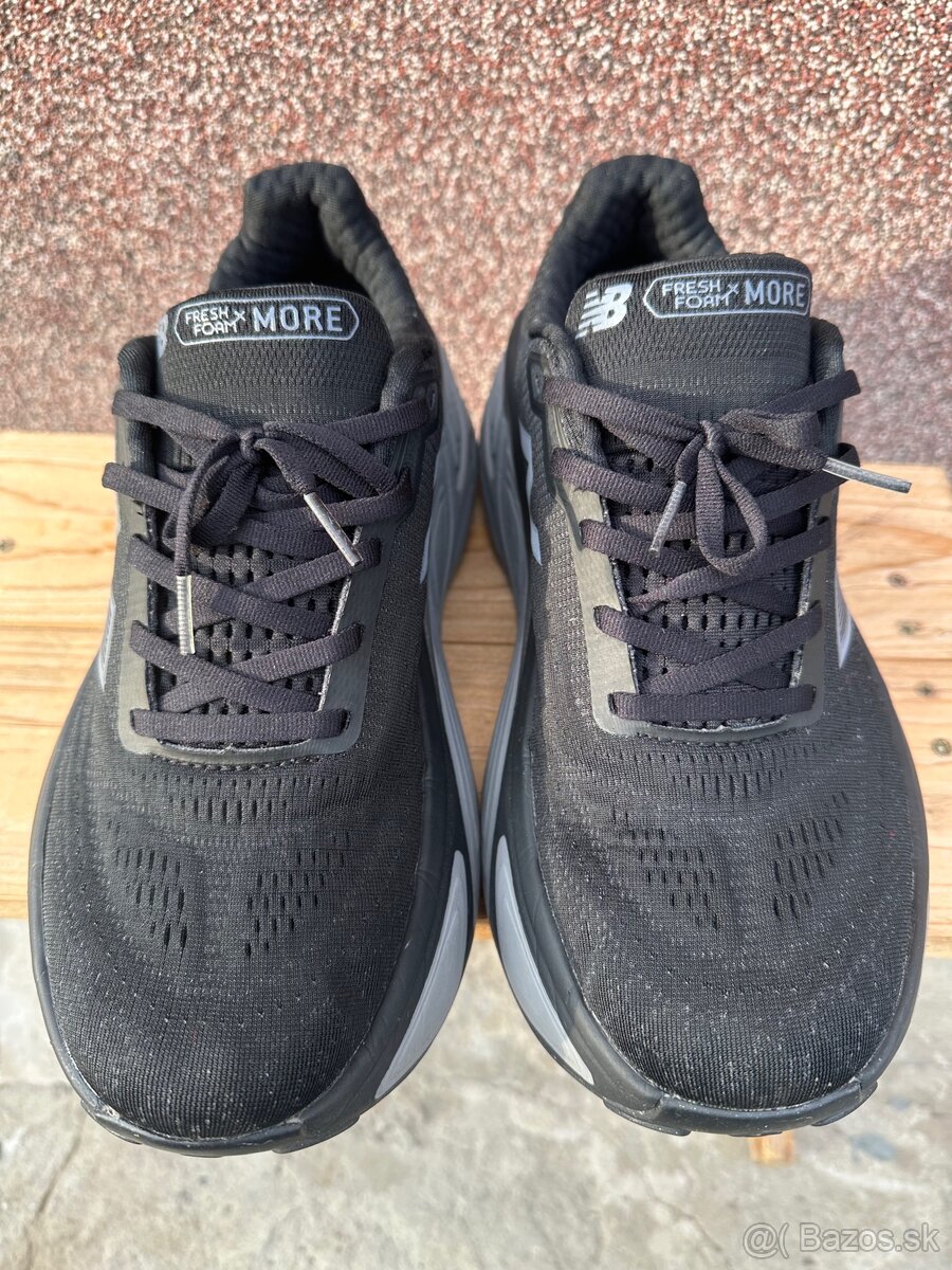 Bezecke tenisky New Balance More V5 - 5