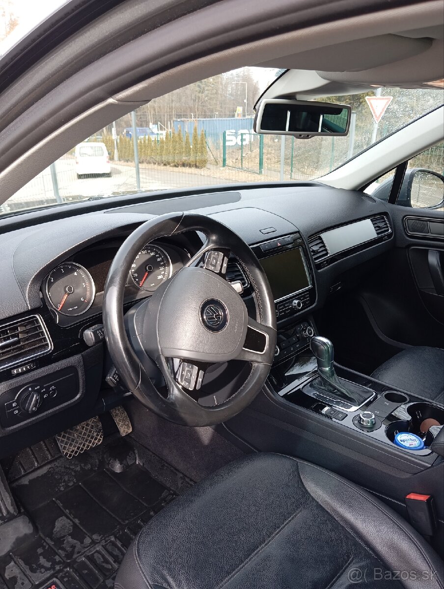 Volkswagen Touareg 3.0 TDI V6 - 5