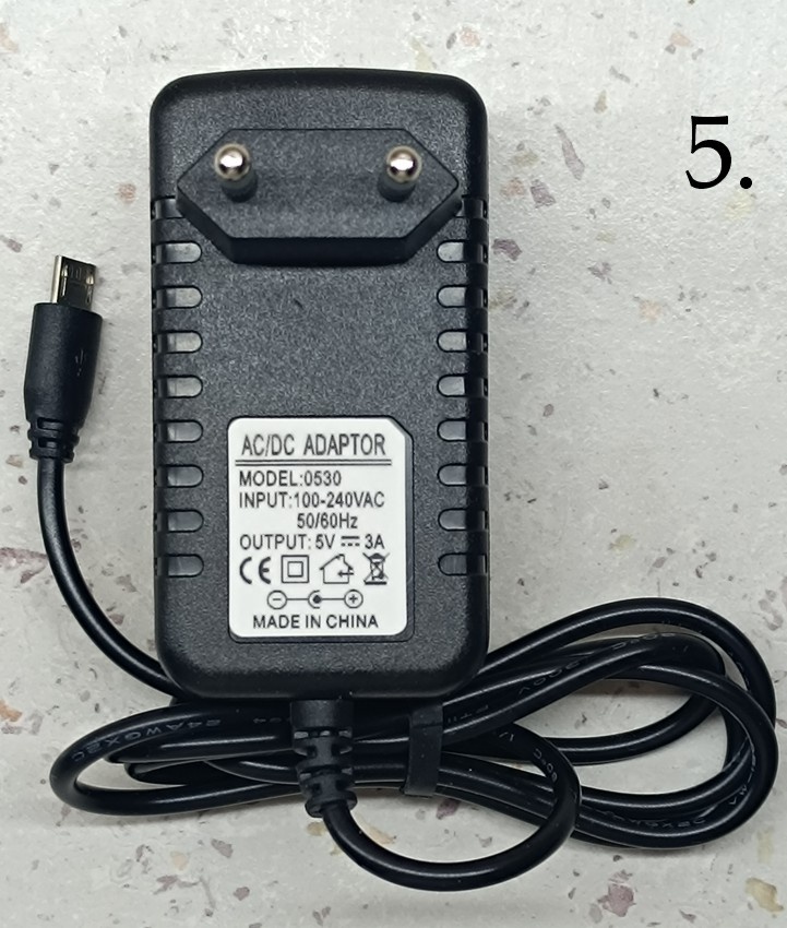 Adaptér 230 V = od 3 V do 12 V - 5