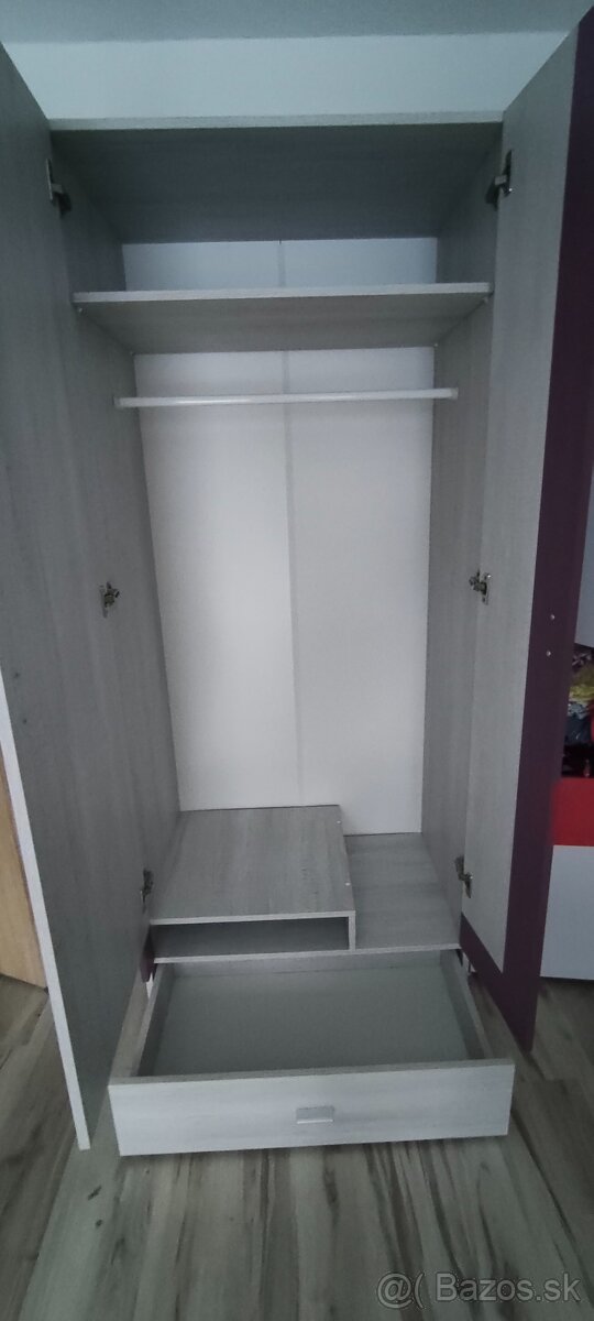 Šatníková skriňa a komoda - 5