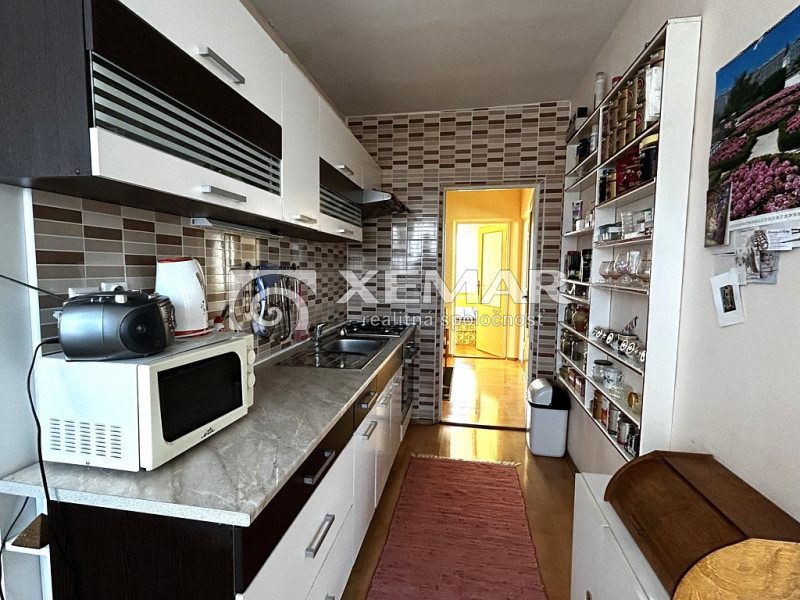 Na predaj 4,5i byt - 5