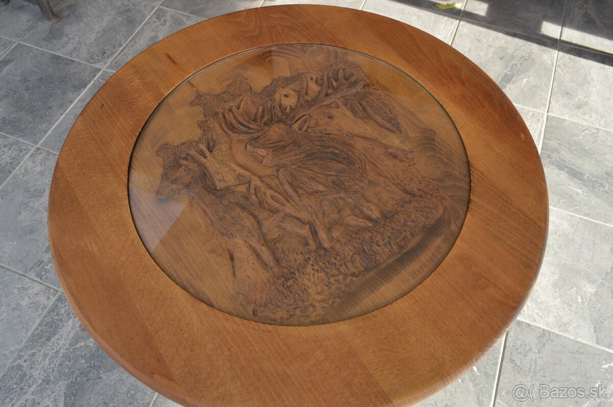 vyrezavany stôl - 5