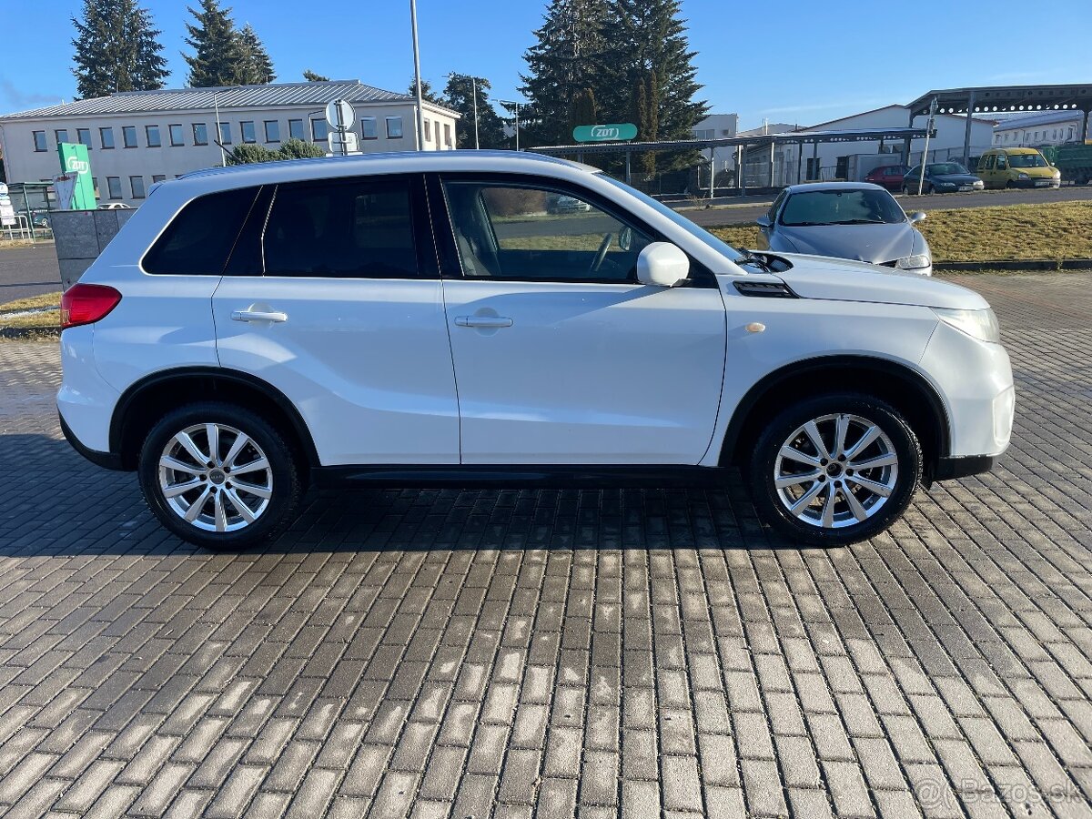 SUZUKI VITARA 1,6DDiS 88kw 4X4 Tažné bez koroze 2015 - 5