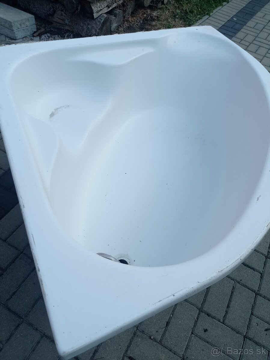 Predám rohovu vanu - 5
