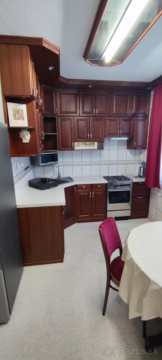 Predaj / Prenájom - 2,5 izbový byt - 5