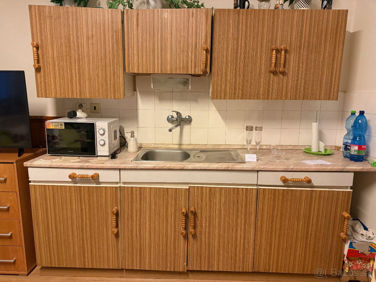 Ponúkam starší nábytok - 5