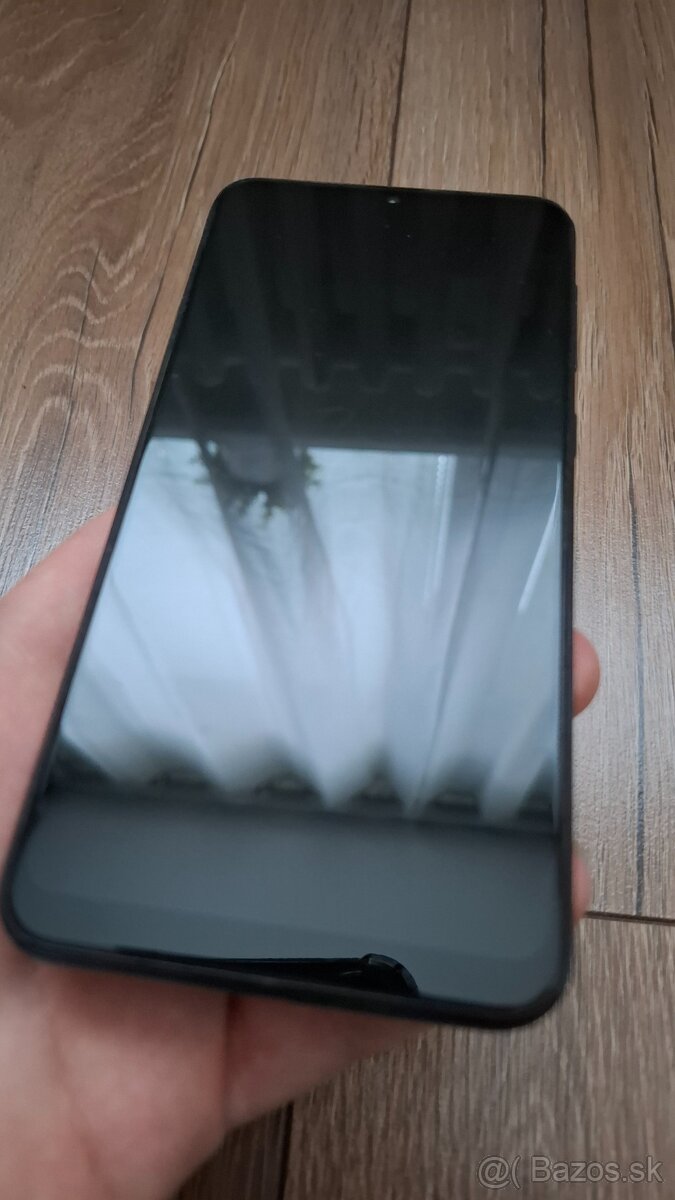 Samsung Galaxy A10 32GB - 5