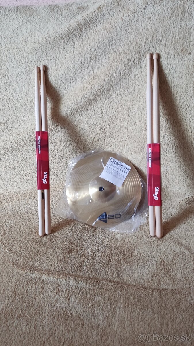 Ozembuchy so strunenim ako hudobný nástroj, alebo darček , - 5