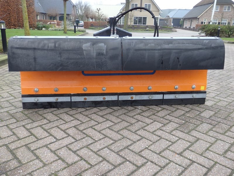 Predám snežnú radlicu SCHMIDT 2m - 5