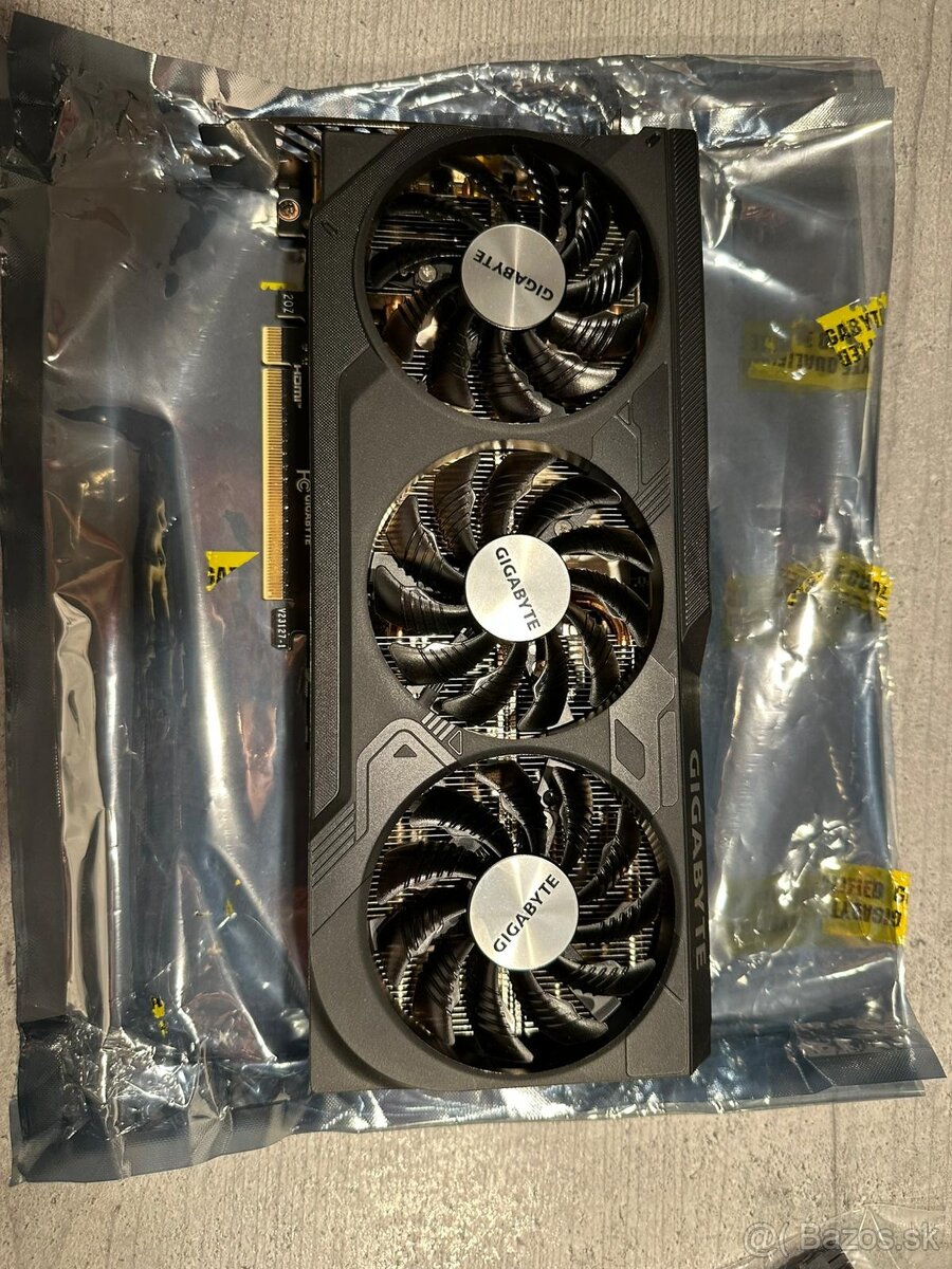 GIGABYTE RTX 4070 SUPER WINDFORCE OC 12G - 5