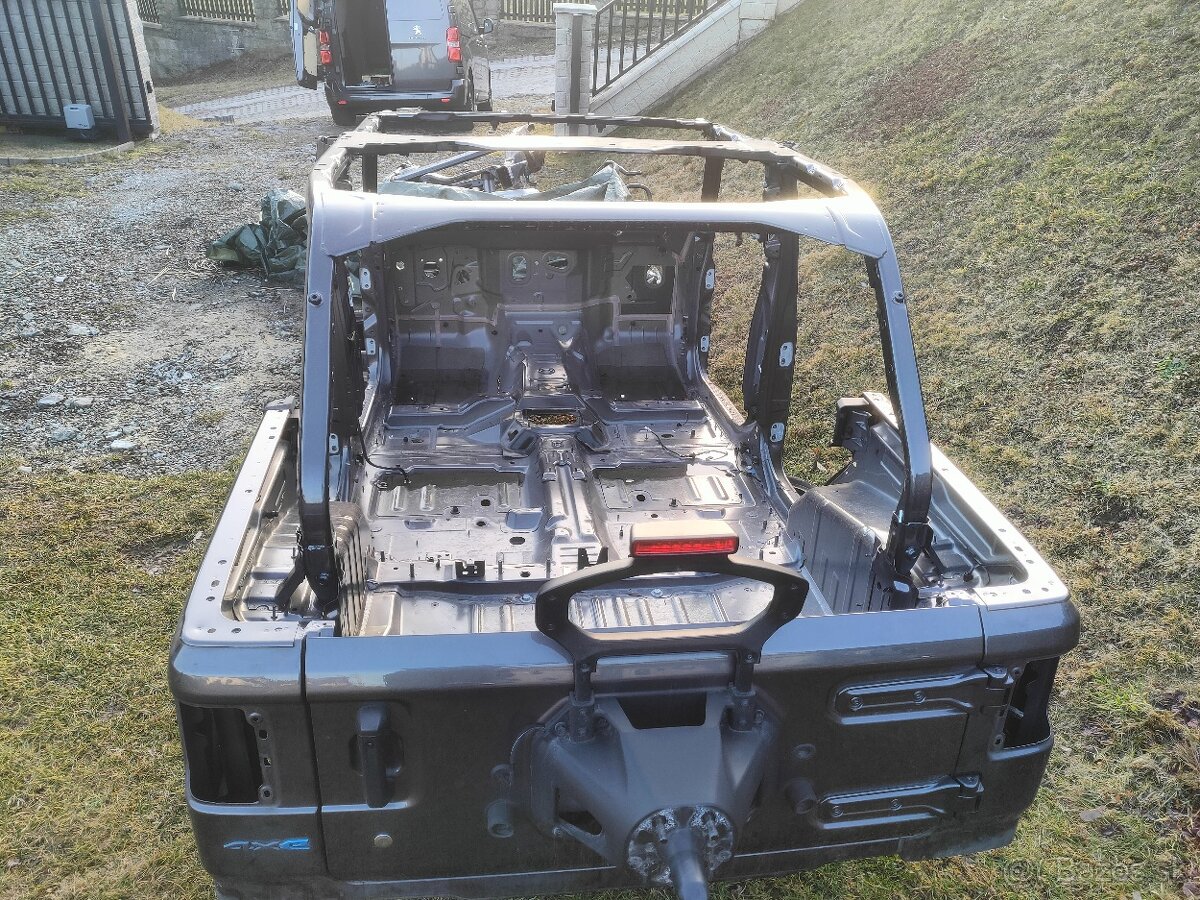 Jeep Wrangler JL 2020rok celú karosériu
