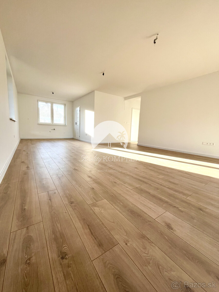 Reality KOMPLEX s.r.o., Vám ponúka na predaj moderný 4-izbov - 5