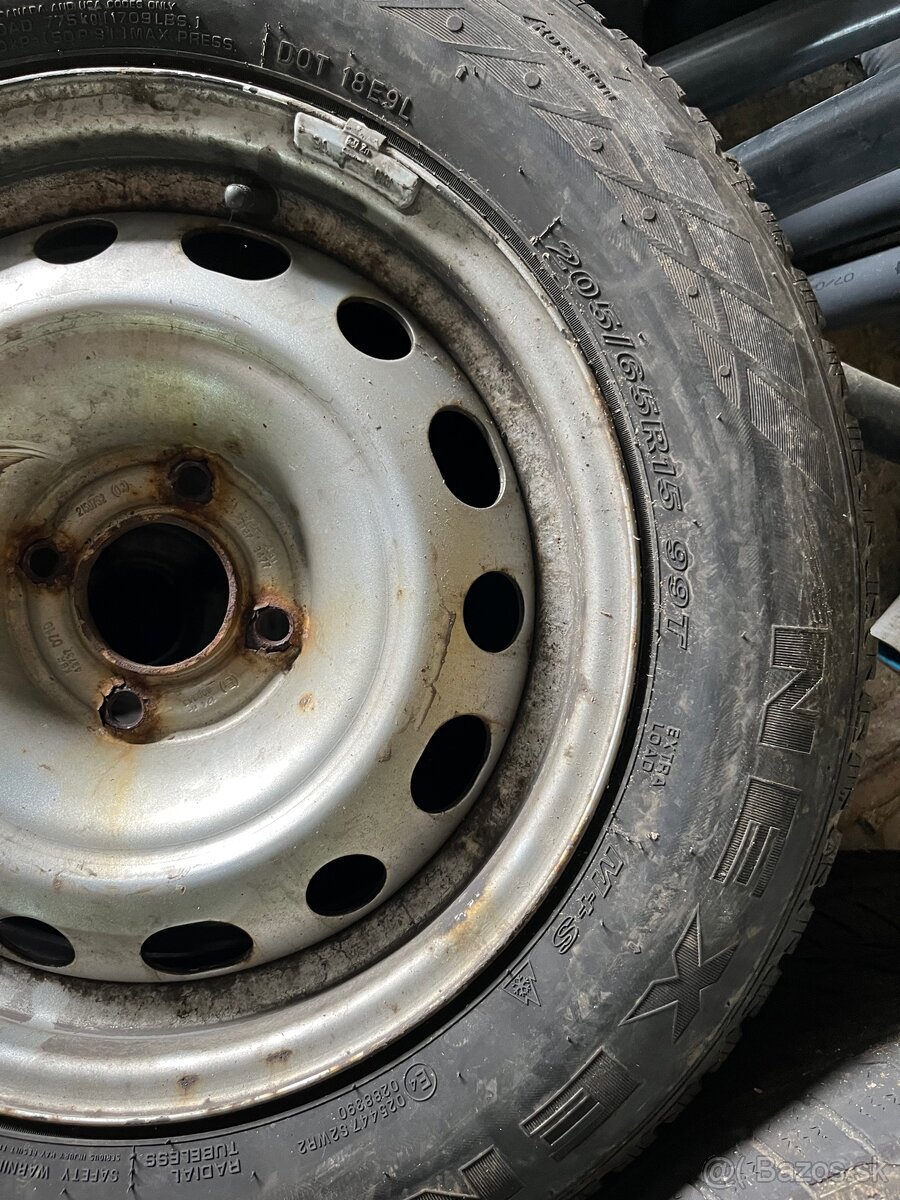 Zimna sada s pneumatikami Nexen 205 / 65 / R15 - 5