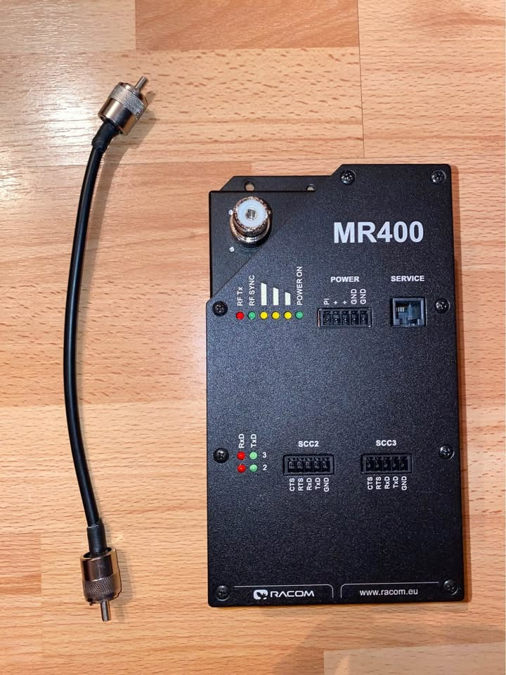 UHF/VHF zosilňovač signálu RACOM PROFI MR400 - 5