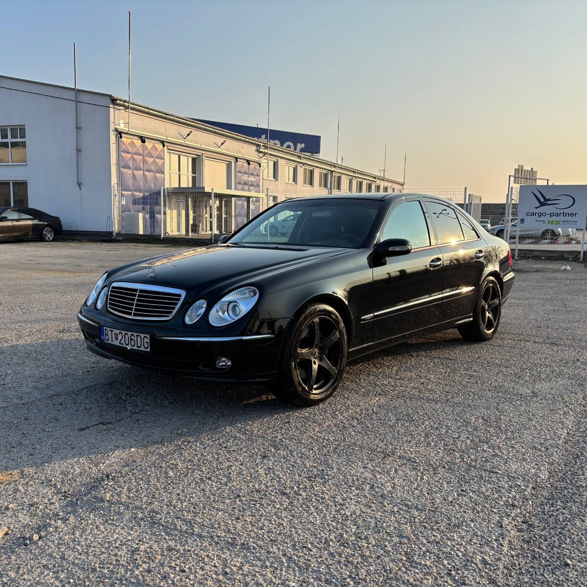 Mercedes-Benz E500 W211 5.0 V8 – 225 kW - 5