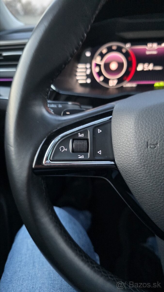 Predám multifunkčný volant Škoda Superb 3 facelift (2020) - 5