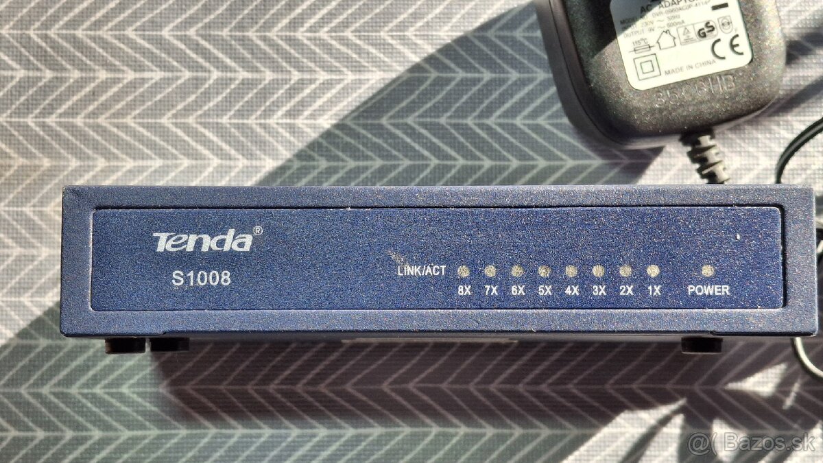 Switch Tenda 8 portovy - 5