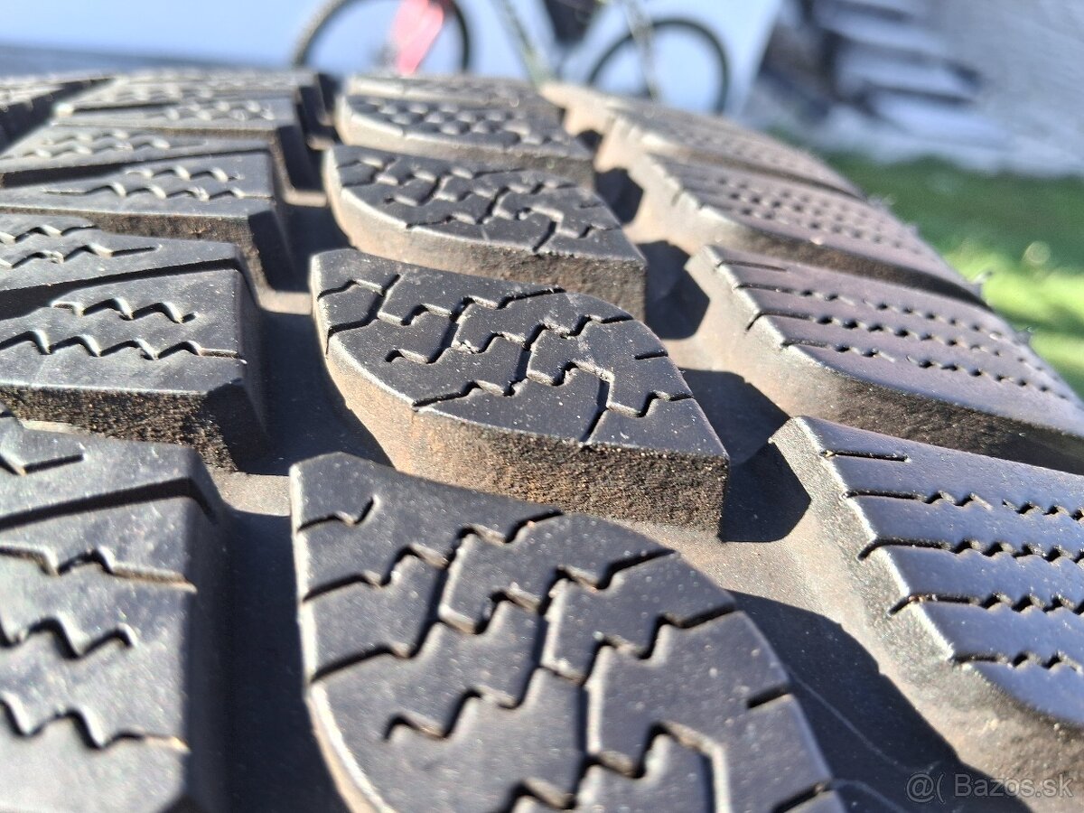 215/45 r17 zimne pneumatiky - 5