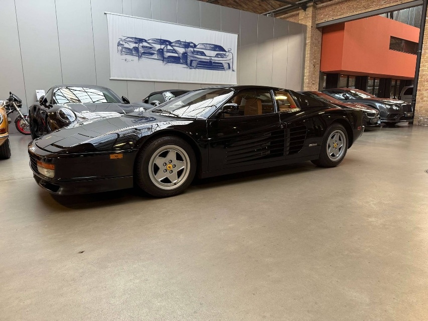 Ferrari Testarossa z roku 1989 - 5