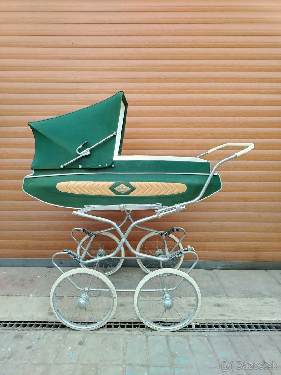Starý retro kočik - 5