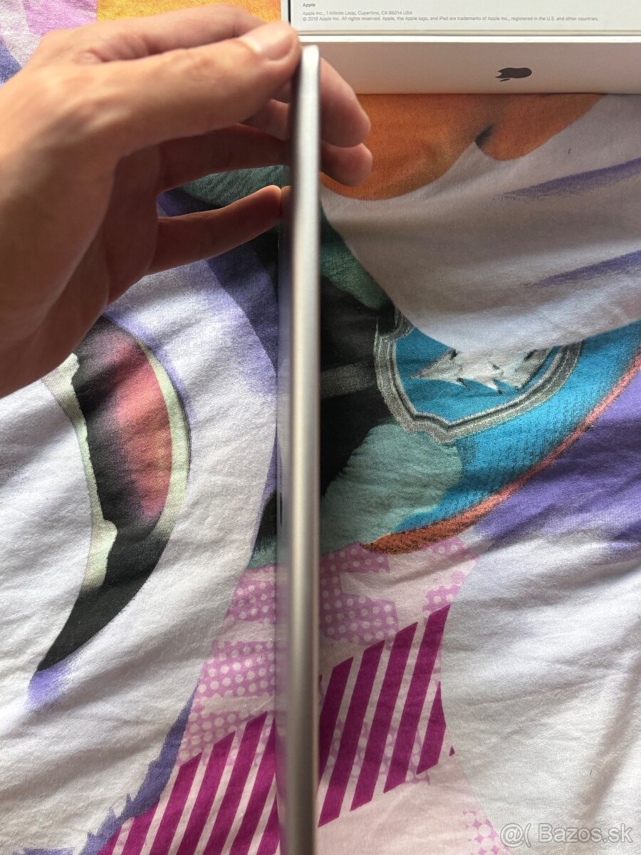 Apple Ipad 6th 32GB - 5