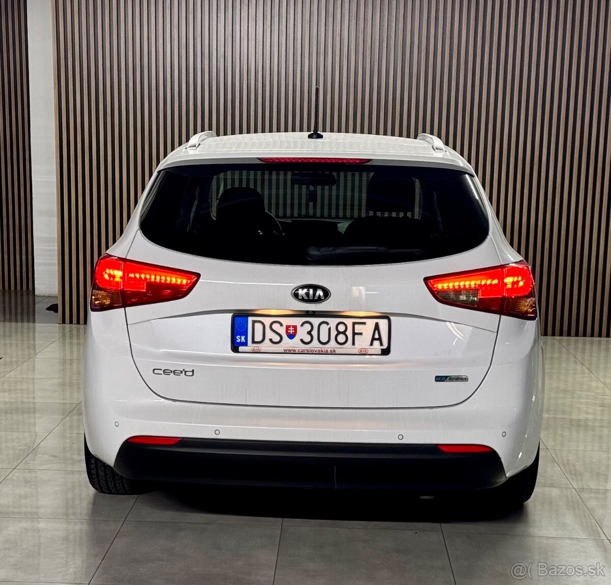 KIA Ceed SW 1.6 CRDI Gold 128 tisíc km/Slovák/ 2015 - 5