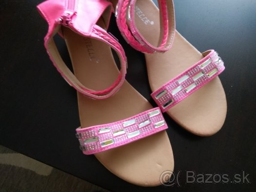 Nové kamienkove sandalky - 5
