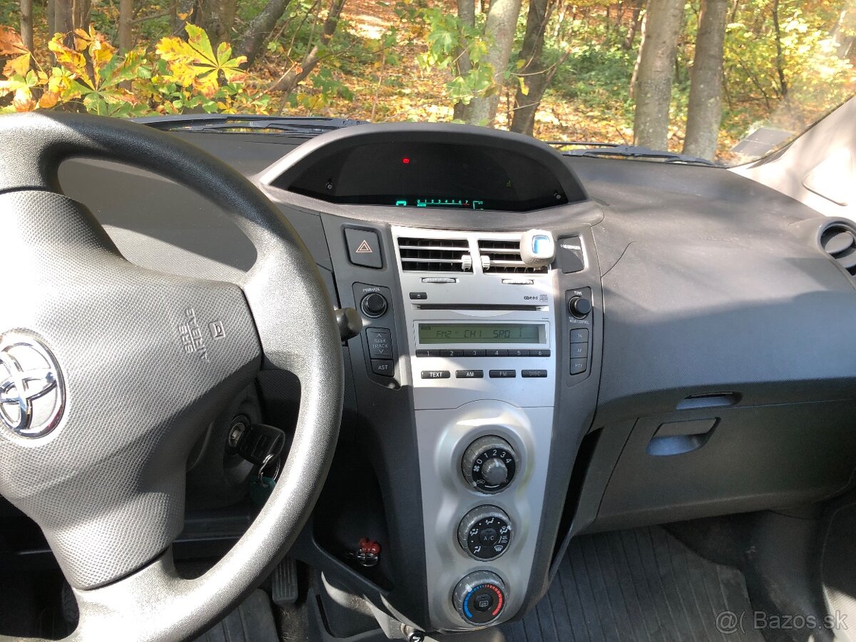 Toyota Yaris 1,3 T, r.v. 2006 - 5