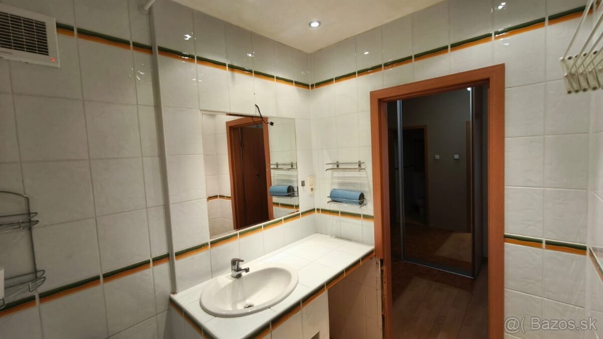 3 izbový byt Zvolen Zlatý Potok + garáž - 5