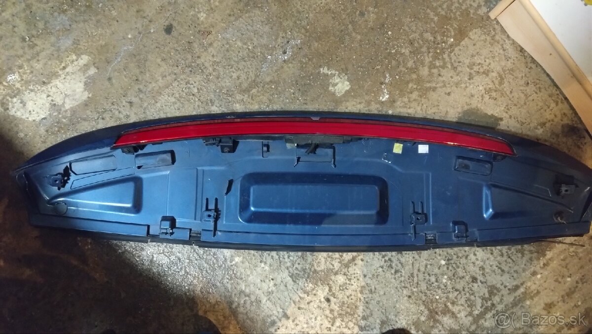 Zadné krídlo s brzdovým svetlom - 5