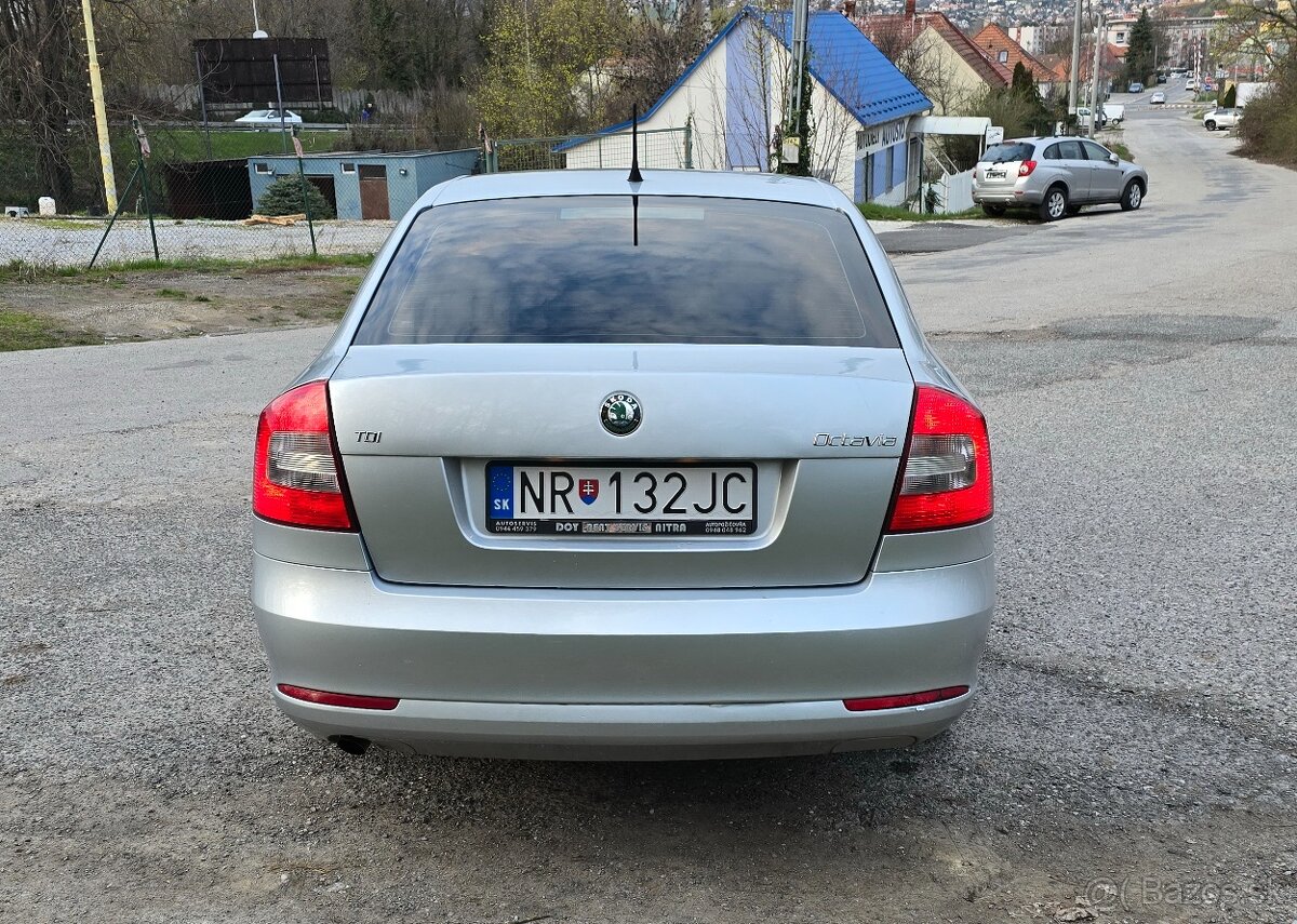 Škoda Octavia 1.6D, 2011, klima, 77kW - 5