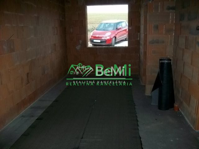 POSLEDNÝ 5 izbový rodinný dom PRI LESE: Novostavba Malý Lapá - 5