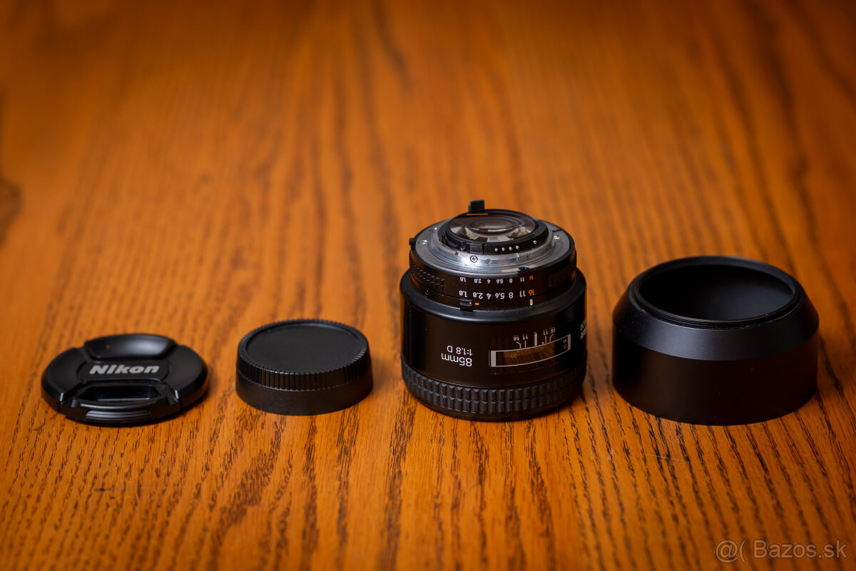 Nikon AF Nikkor 85mm f/1.8D - 5