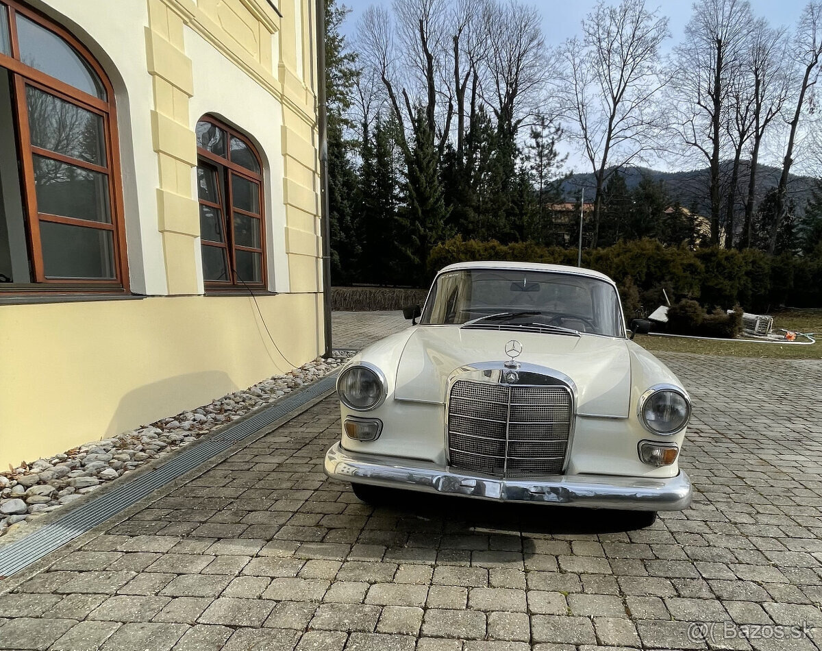 Mercedes 110-200 D - 5