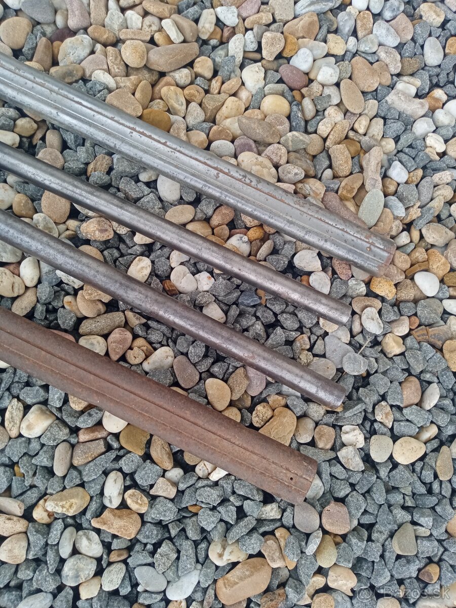 Staré zbrane hlavne komponenty súčiastky - 5