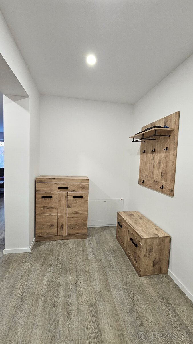 3i zariadený byt s balkónom, staré sídlisko Prievidza - 5