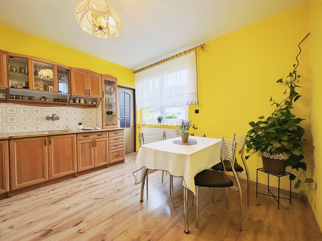 Exkluzívne na predaj rodinný dom s pozemkom 775 m2, Dolný Va - 5