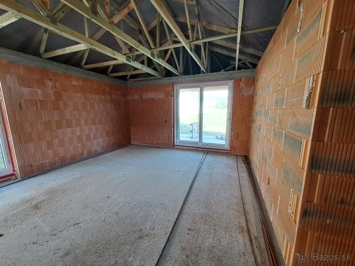 Ponúkame na predaj 4. izb. RD Nitra - Štitáre - 5