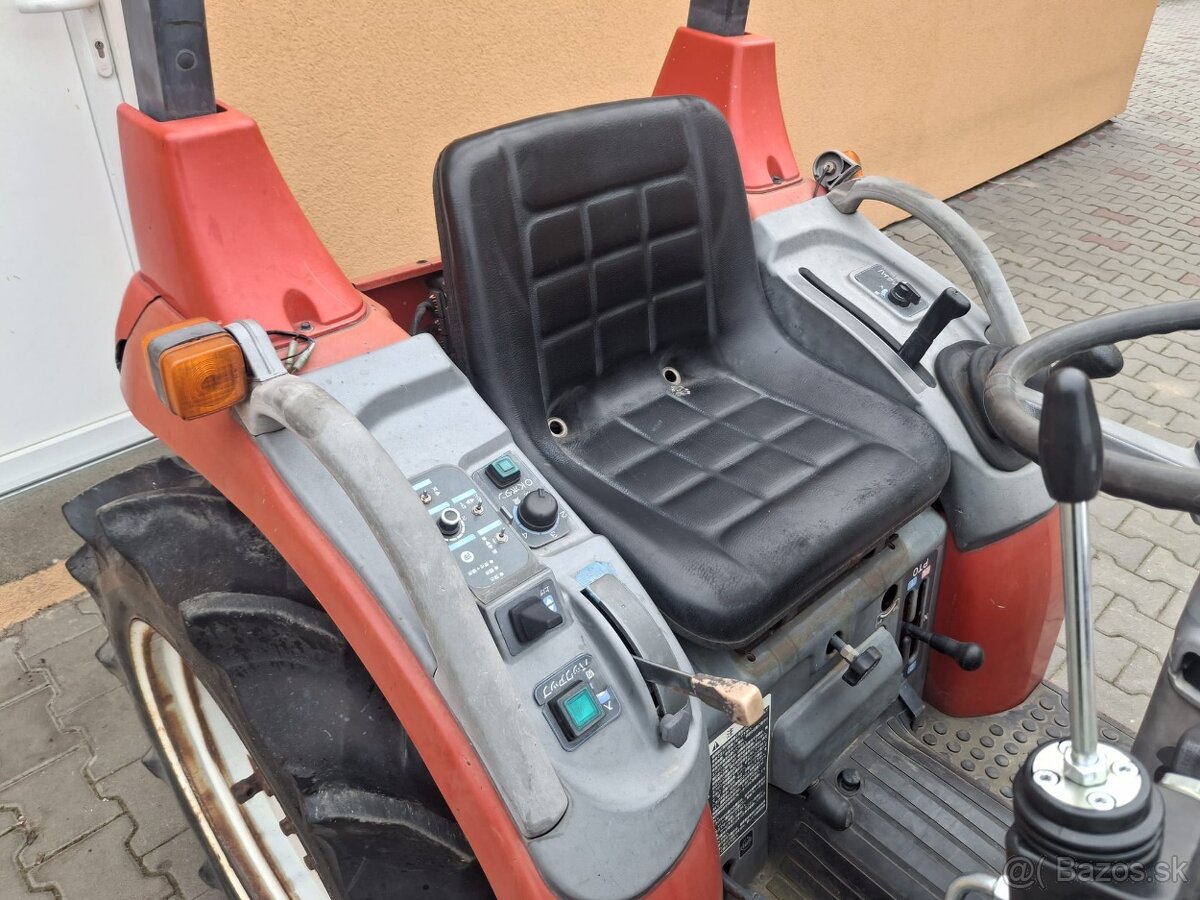 Malotraktor Yanmar AF17 nakladač - 5