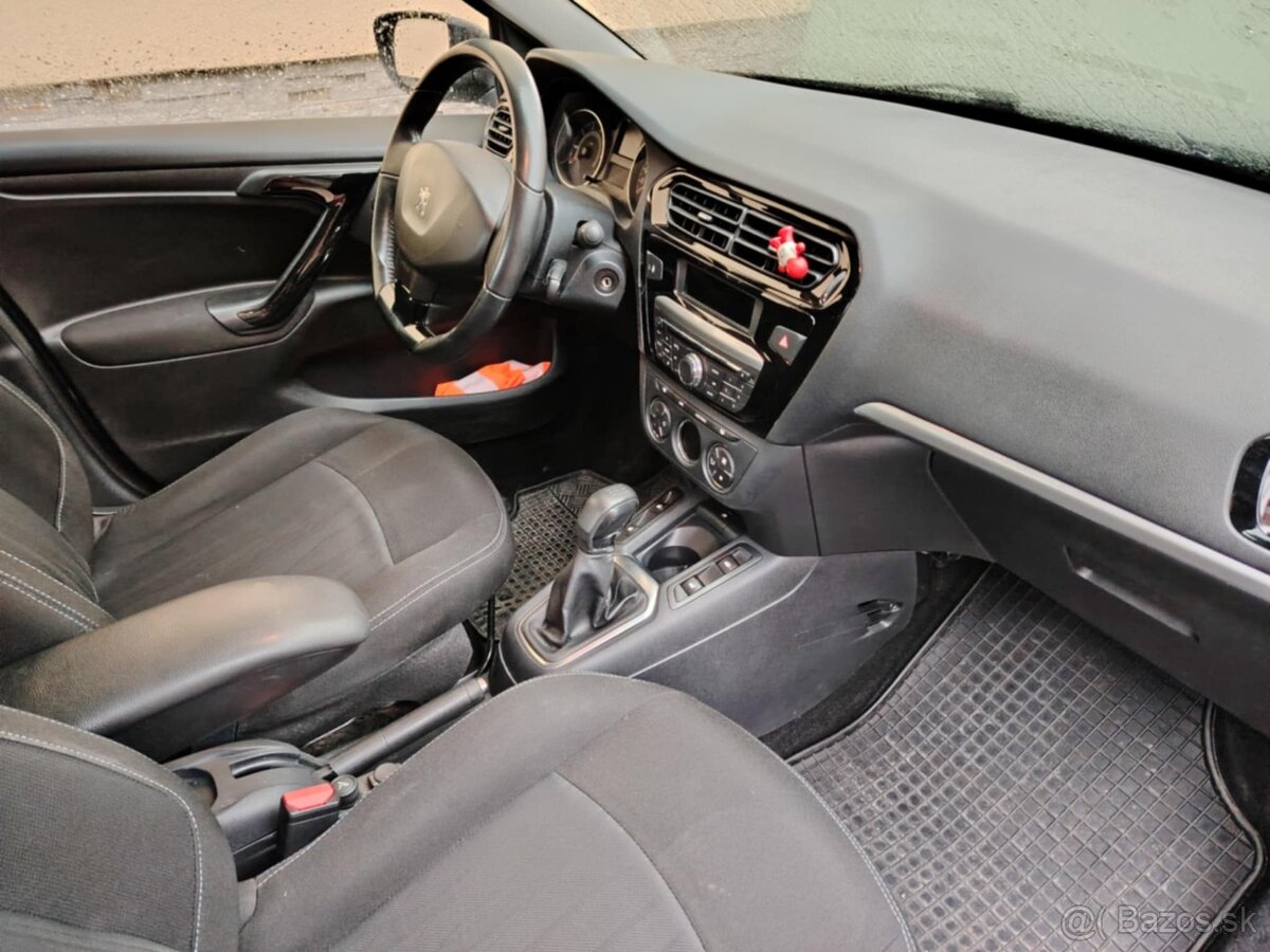 Predám Peugeot 301,1.6 benzín - 5