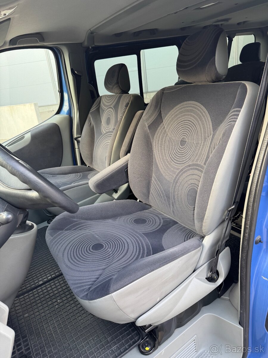 RENAULT TRAFFIC BUS LONG - 5