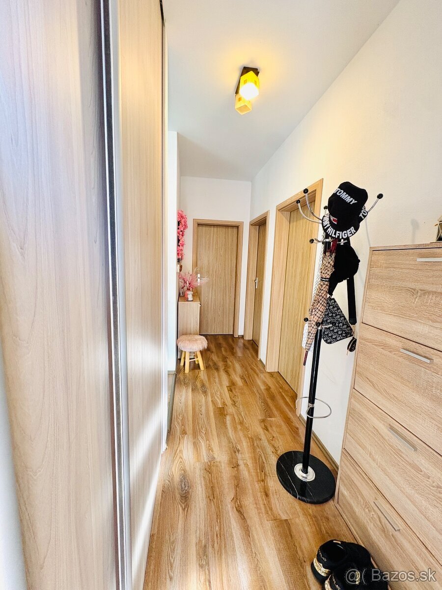 Na predaj moderný radový dom v Tomášikove - 5