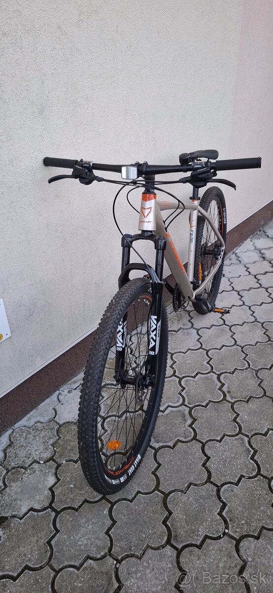 Horský bycikel Amulet 5.0 - 5