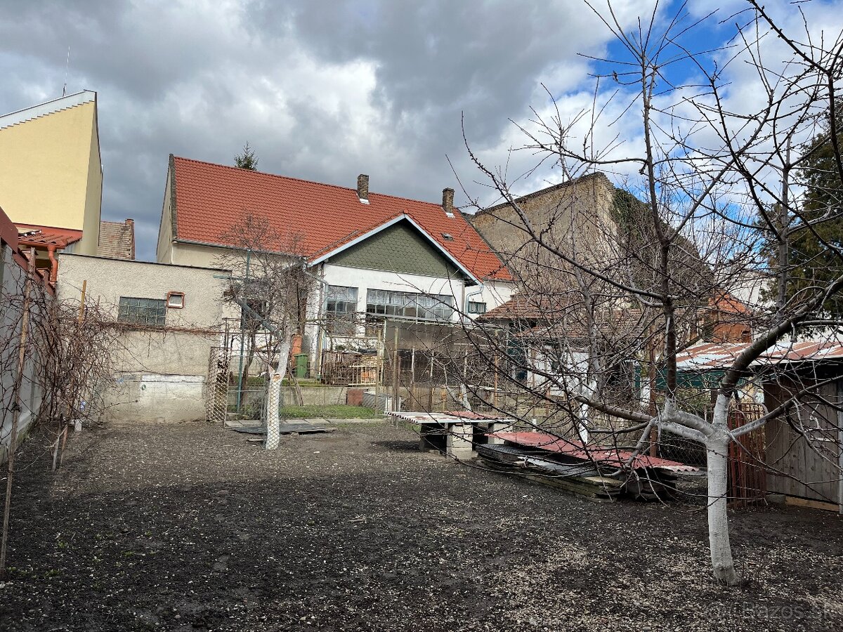 Exkluzívne u nás ( Gombaiho ulica) - 5