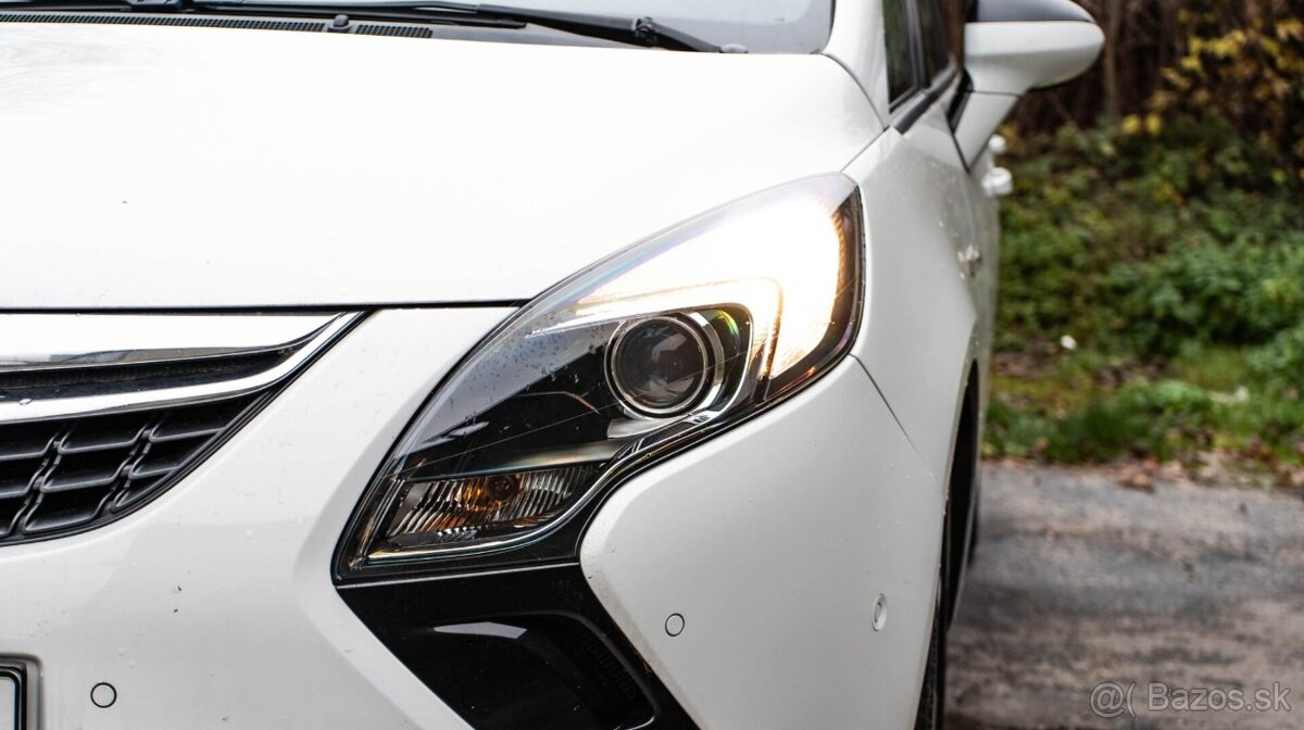 Opel Zafira Tourer 1.4 Benzín + LPG - 5