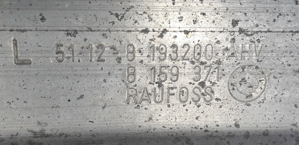 BMW 5 E39 Výstuha nárazníka - 5