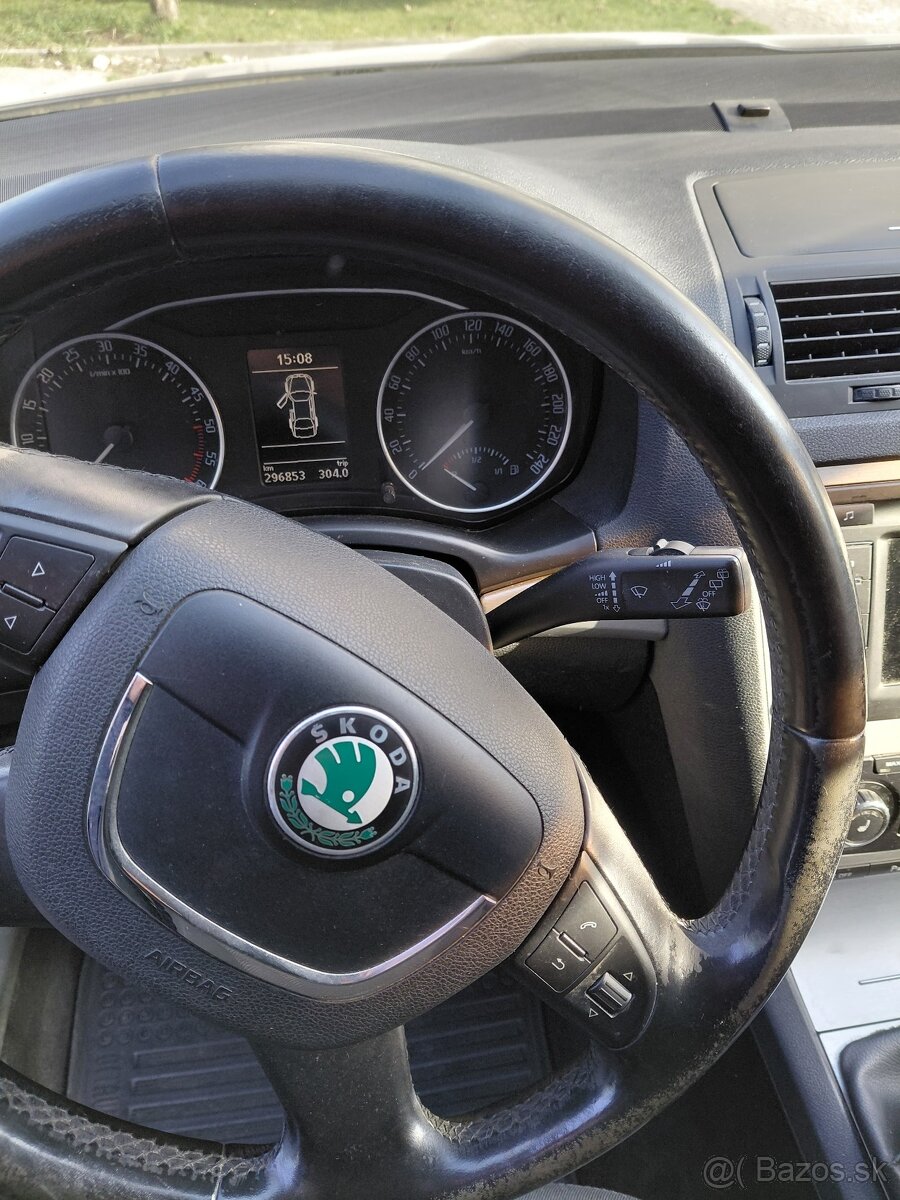 Škoda Octavia scout 2,0 TDI 4x4 - 5