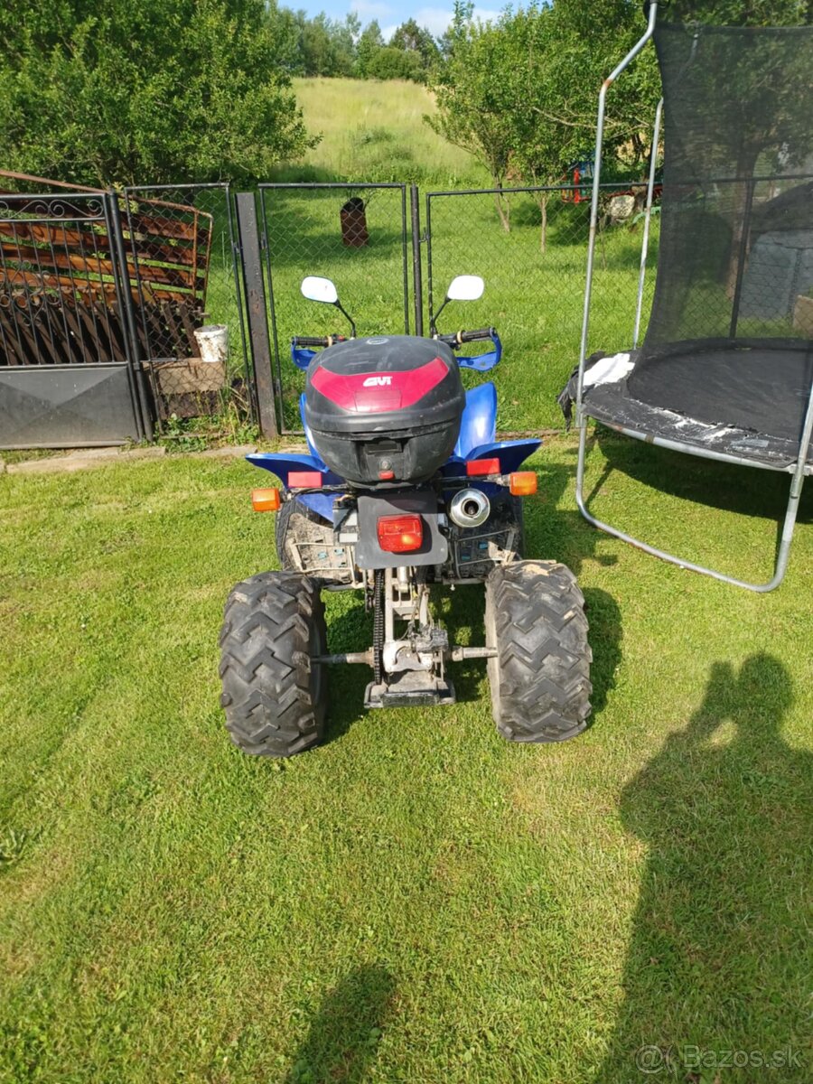 Štvorkolka Honda 250
