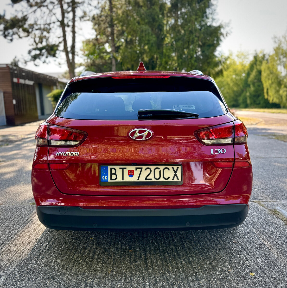 Hyundai i30 CW Kombi 1.4 T-GDi Slovensko - 5